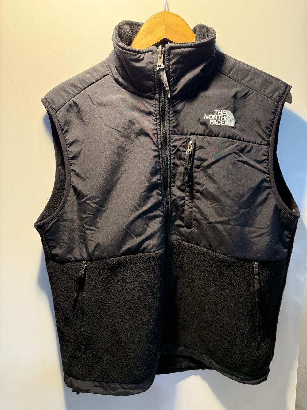 The North Face Denali Fleece Vest Womens Black Full Zip Sleeveless Jacket